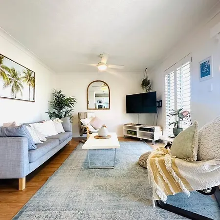 Ocean View Dreaming, Metres To The Beach! Gold Coast Exterior photo